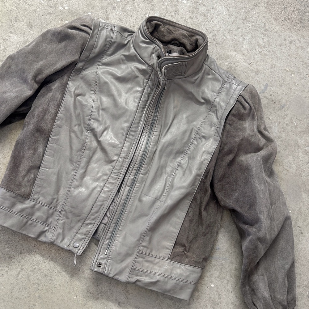 Gray Leather Jacket with Stand-Up Collar and Full-Length Zipper